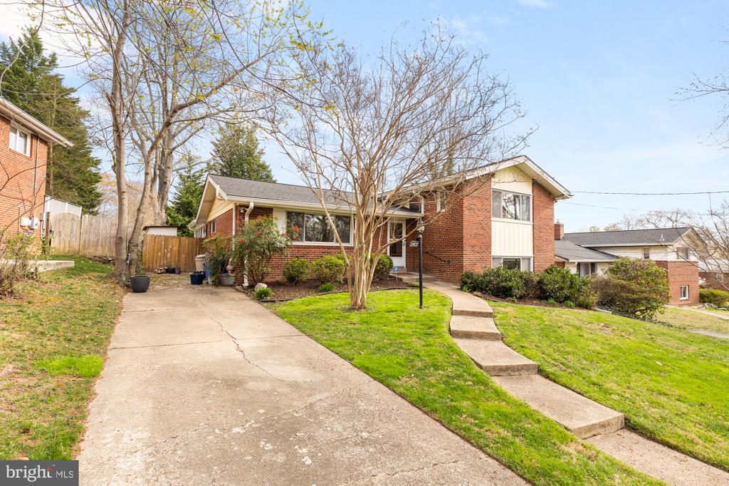 2407 Harmon Rd