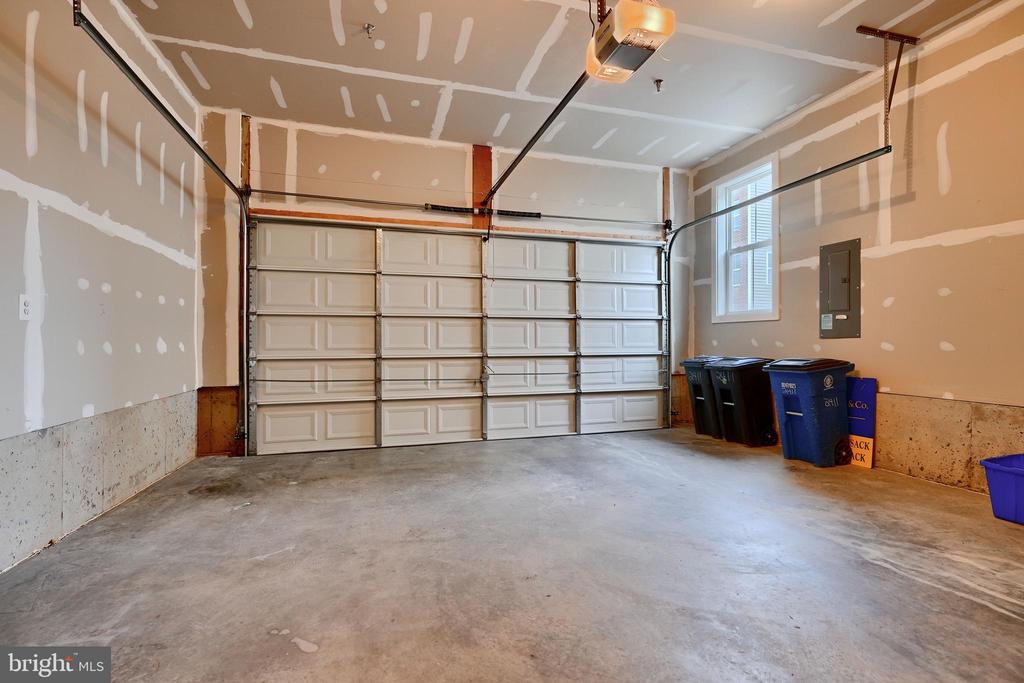 2411 Auden Dr