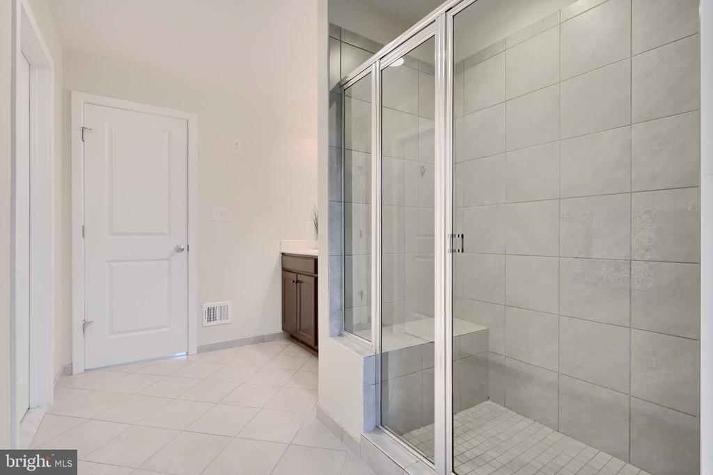 2411 Auden Dr