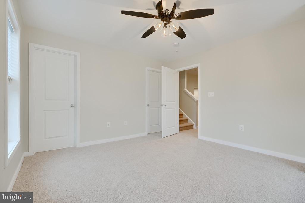 2411 Auden Dr