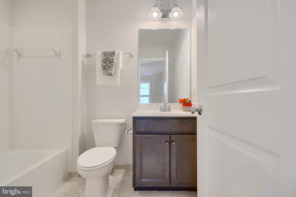 2411 Auden Dr