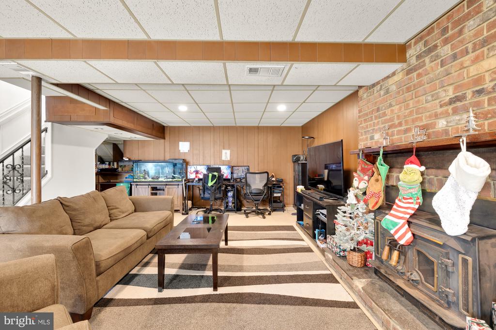 5003 Brimfield Dr