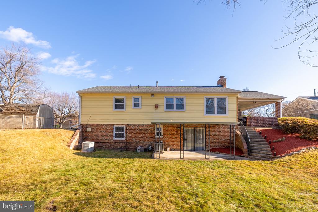 5003 Brimfield Dr