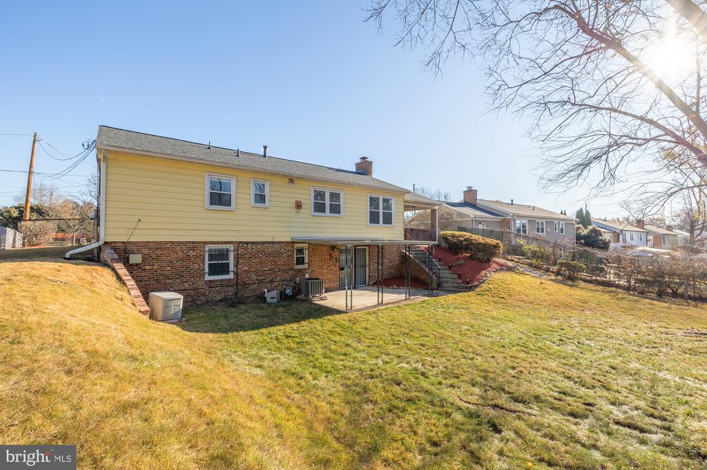 5003 Brimfield Dr