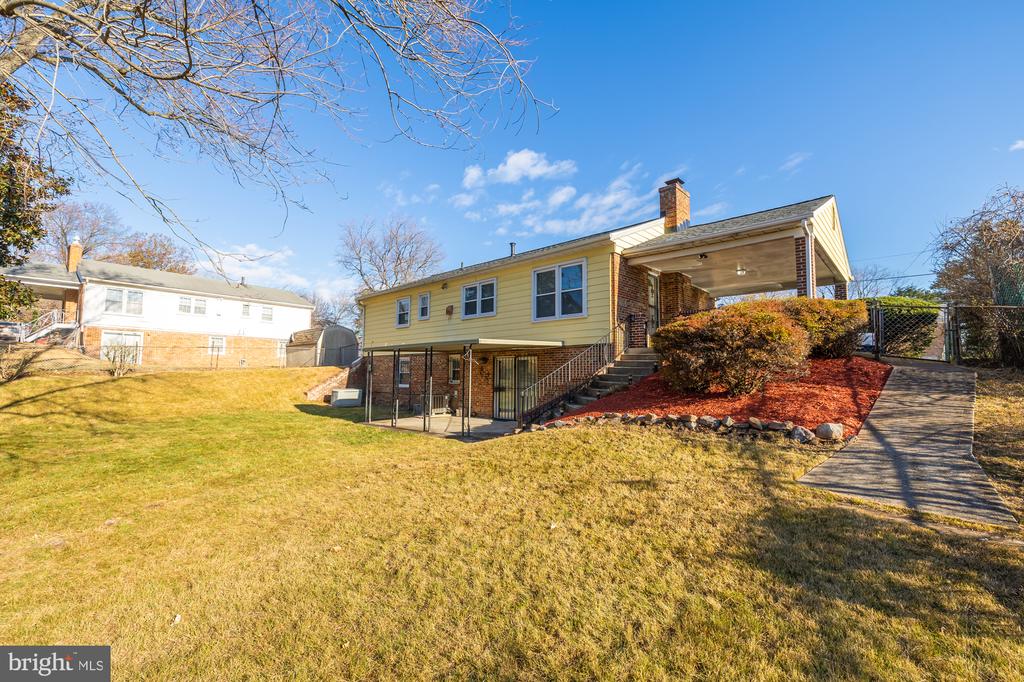 5003 Brimfield Dr