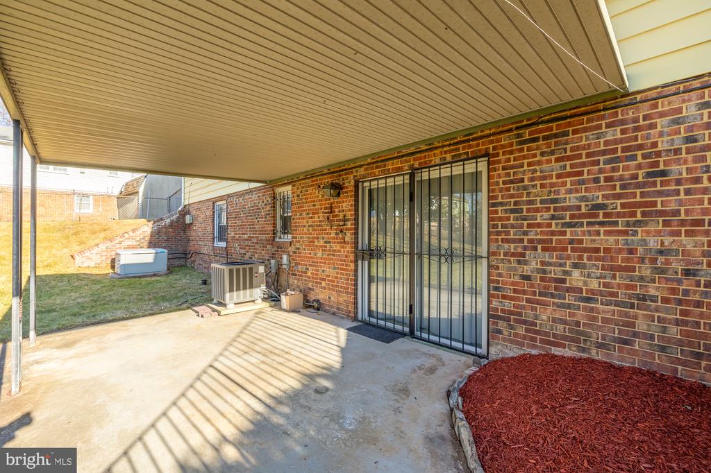 5003 Brimfield Dr