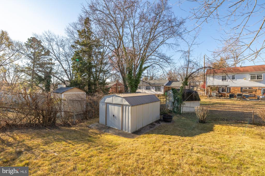 5003 Brimfield Dr