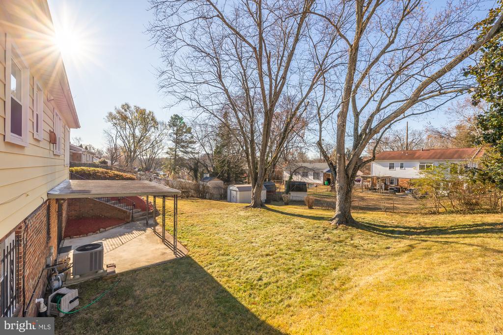 5003 Brimfield Dr