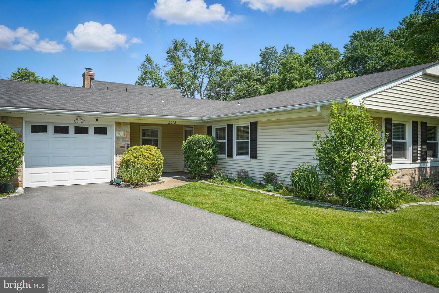 2512 Kitmore Ln