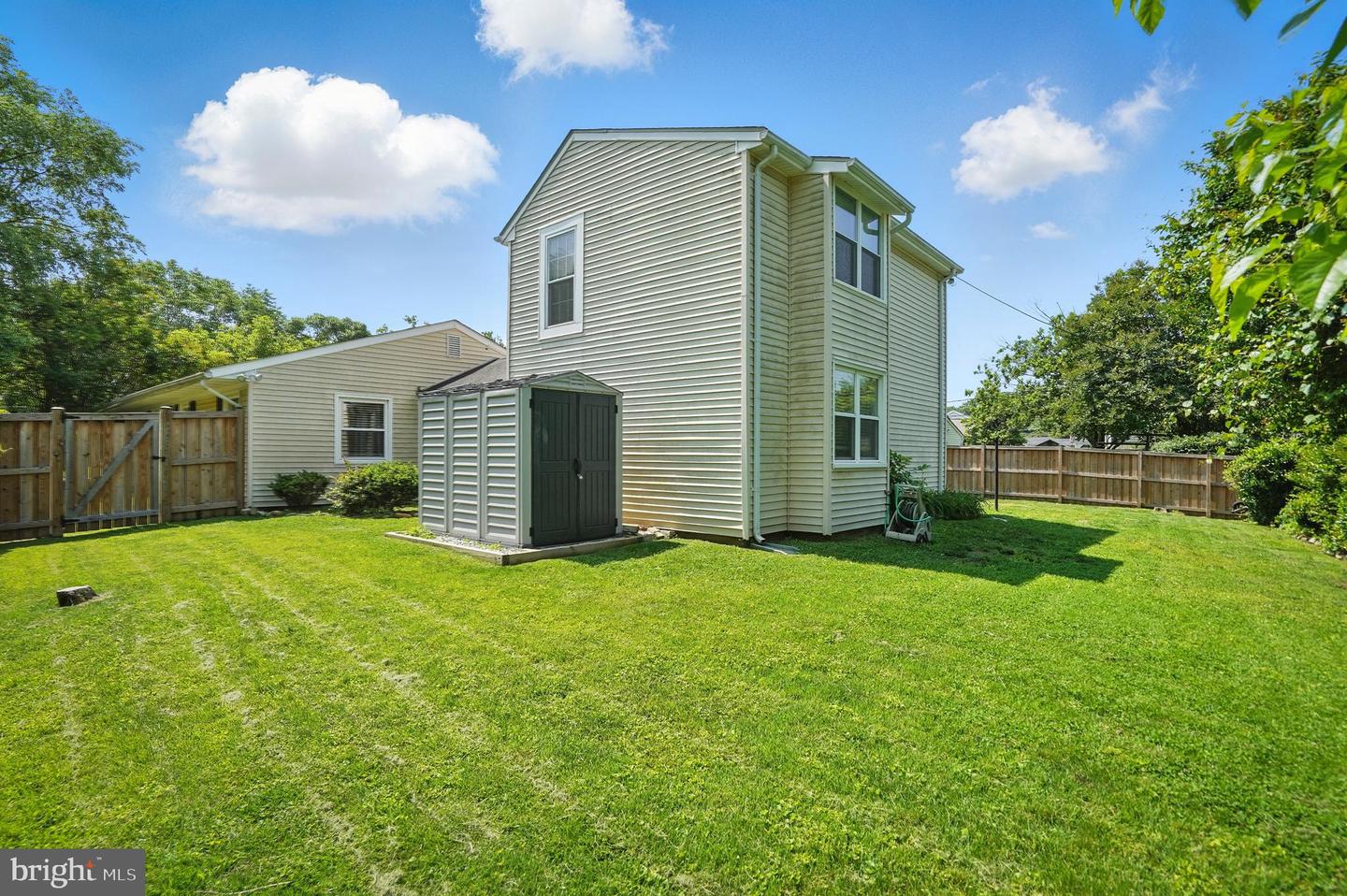 2512 Kitmore Ln