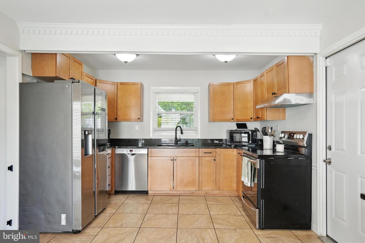2512 Kitmore Ln