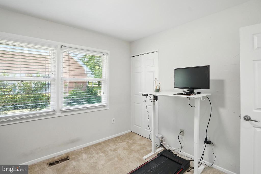 2512 Kitmore Ln