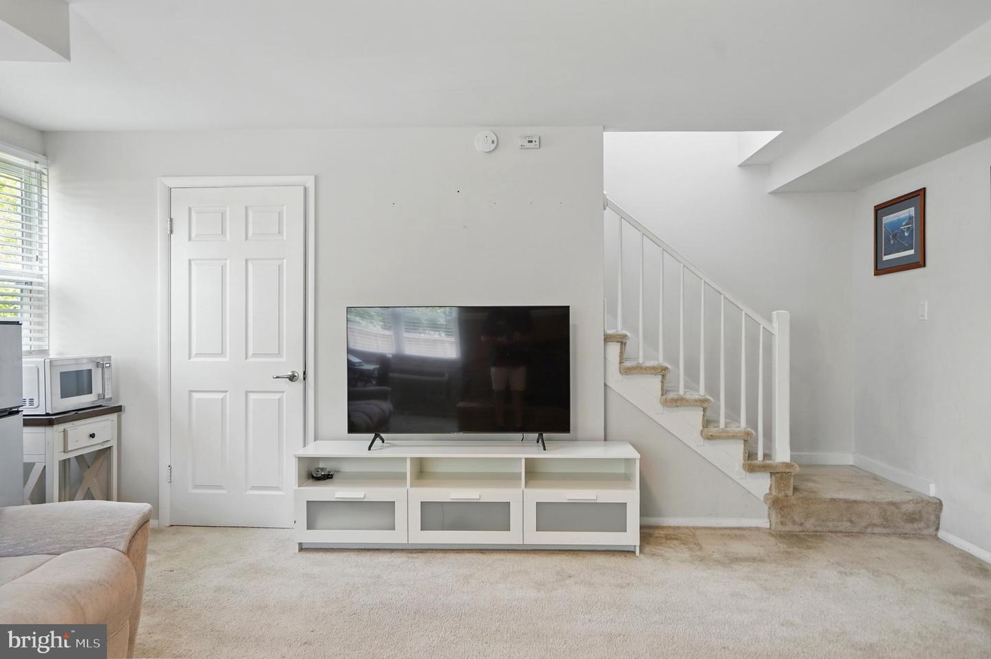 2512 Kitmore Ln