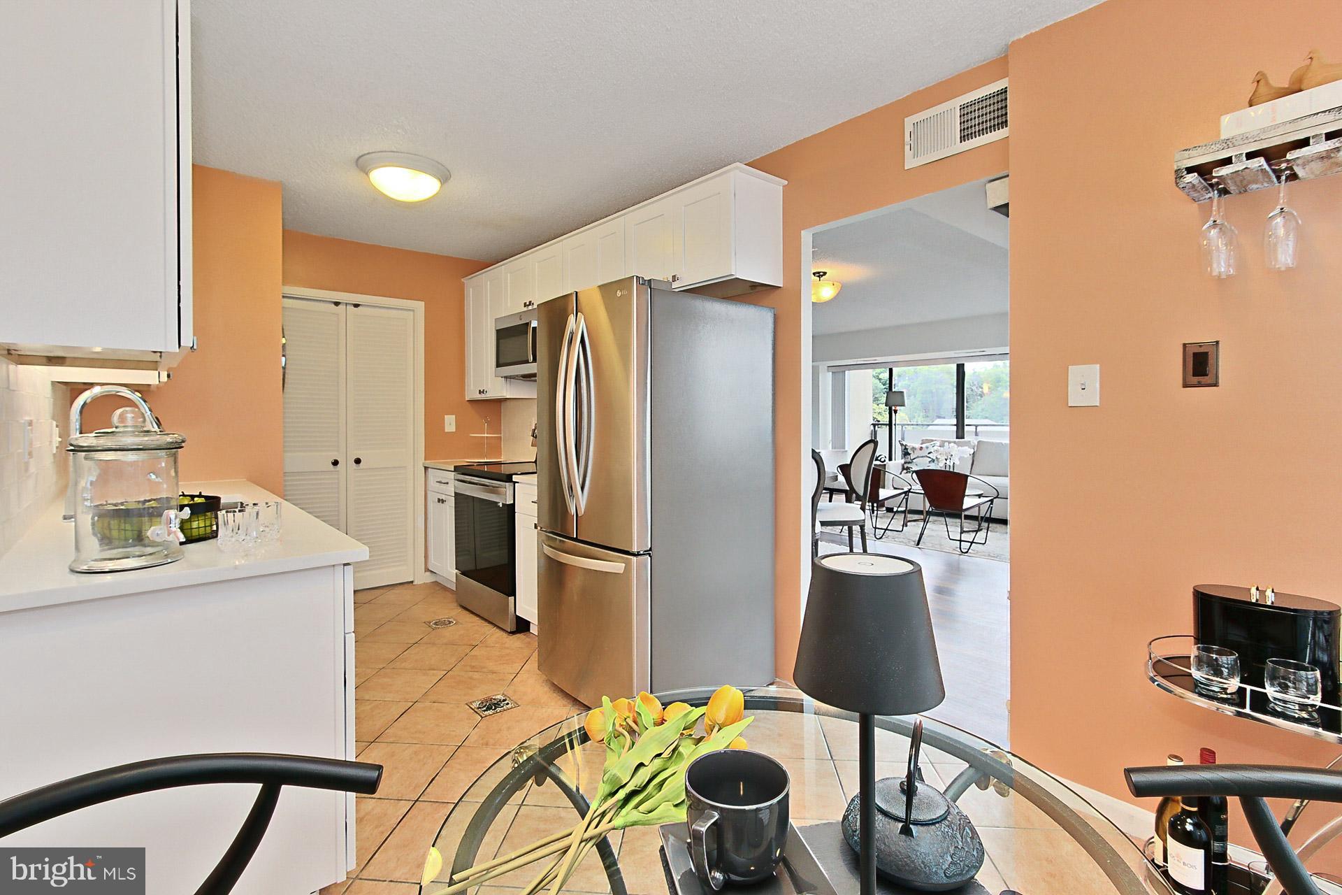 5300 Columbia Pike #902