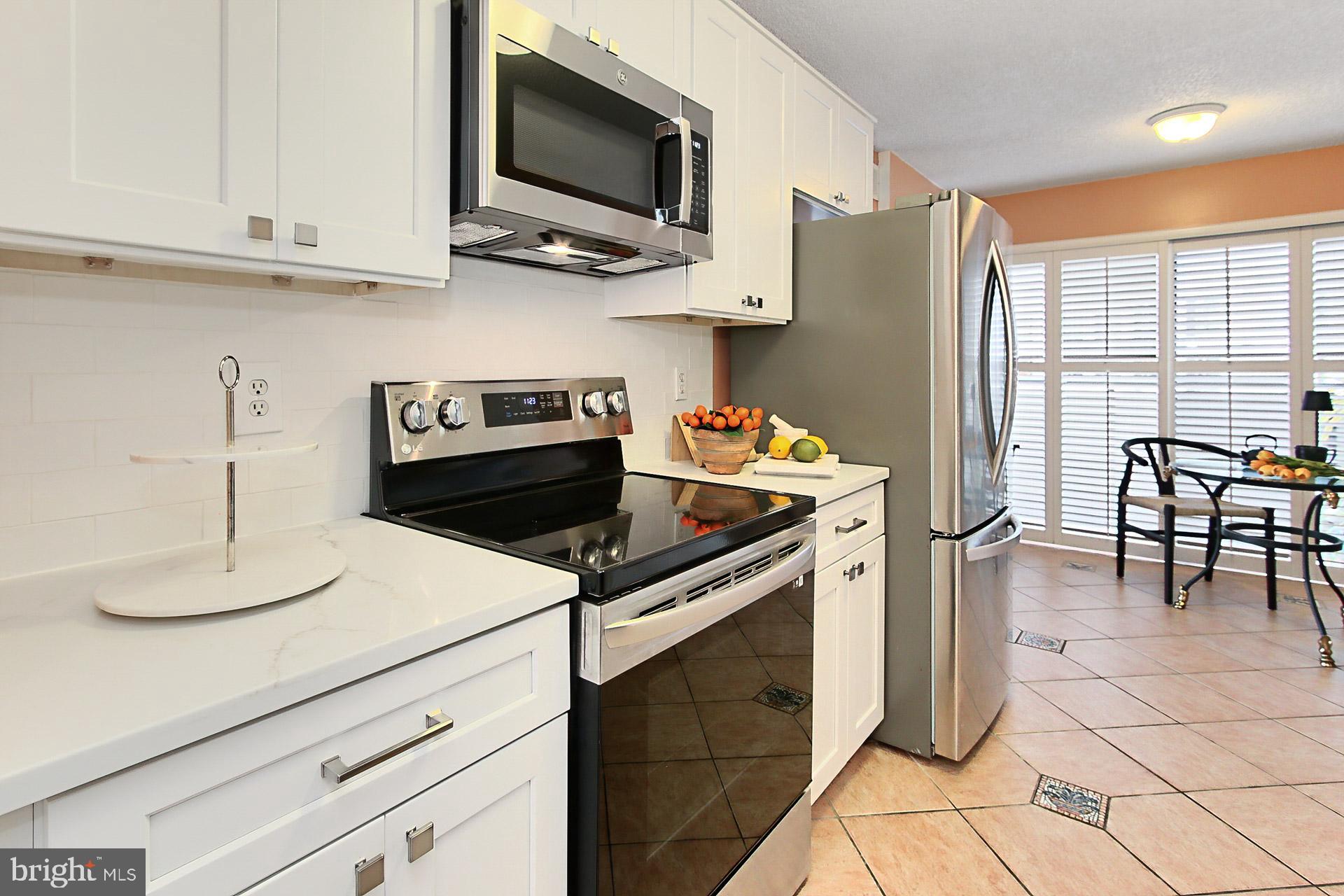 5300 Columbia Pike #902