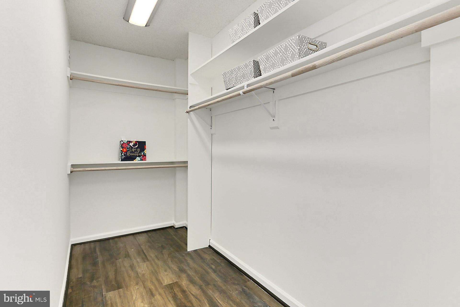 5300 Columbia Pike #902