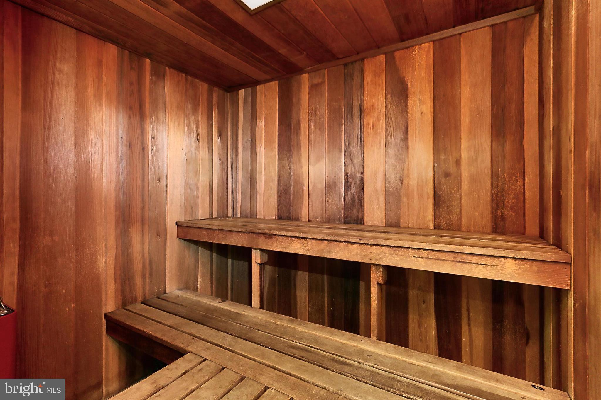 5300 Columbia Pike #902