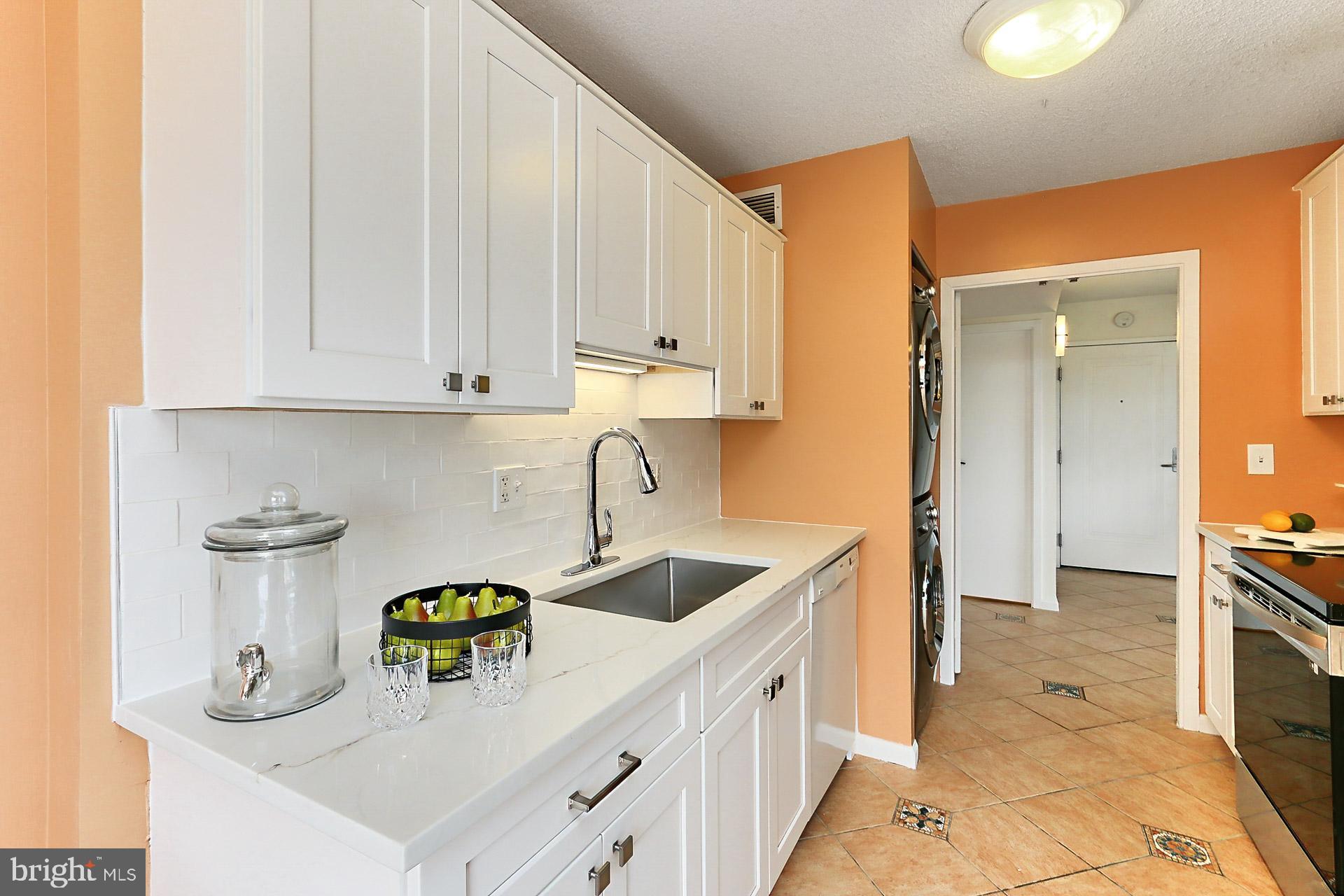 5300 Columbia Pike #902