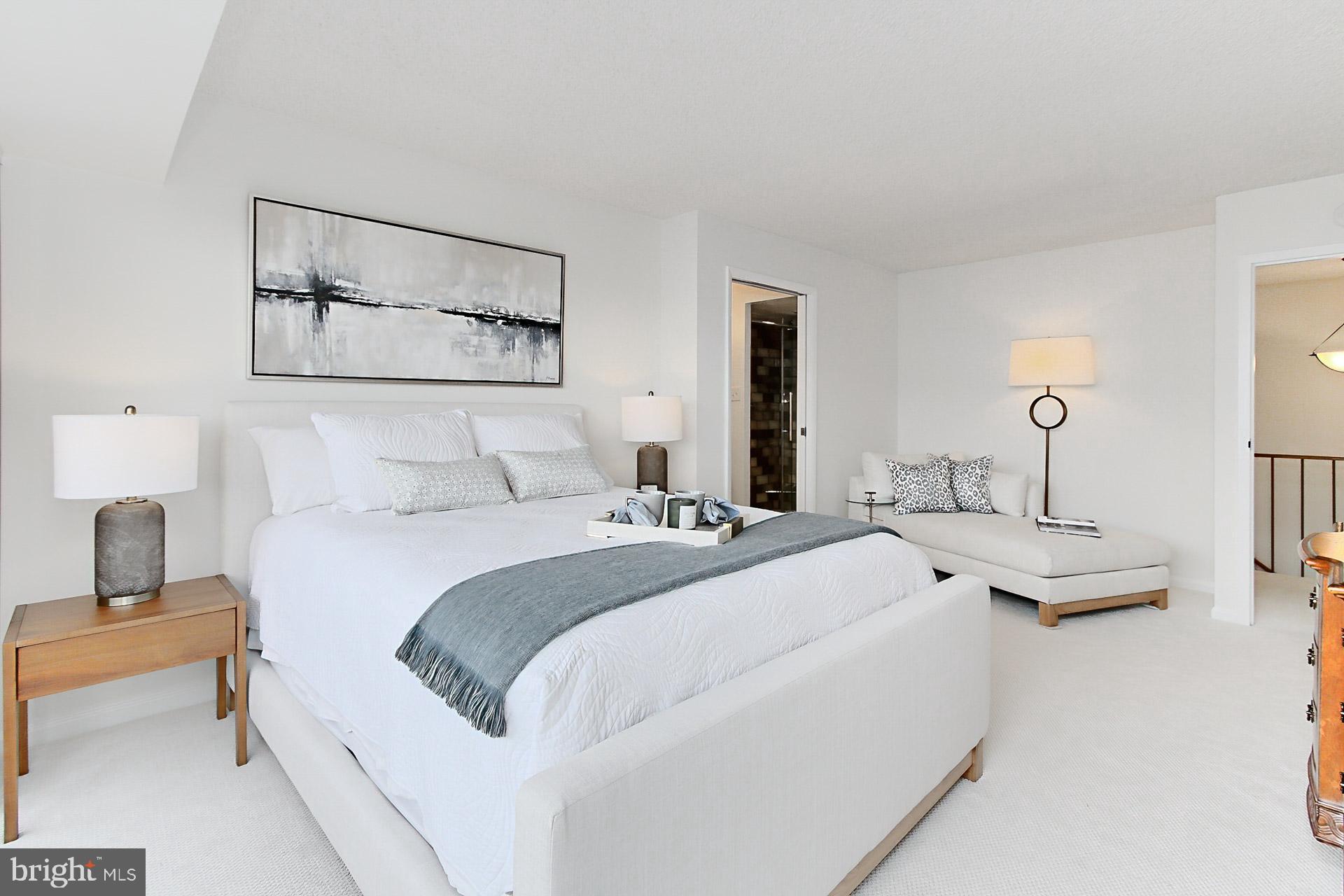 5300 Columbia Pike #902