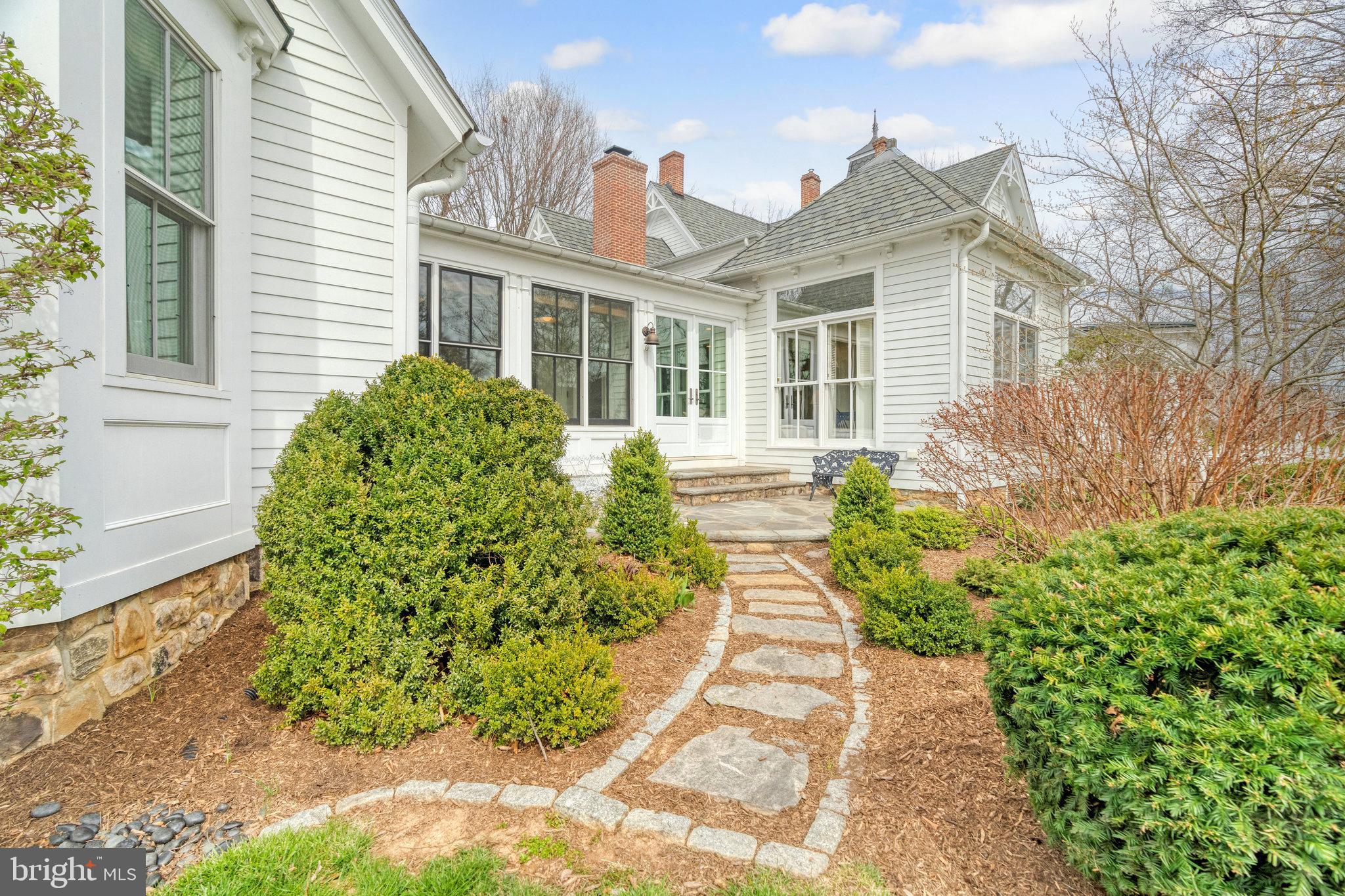 3500 Chain Bridge Rd