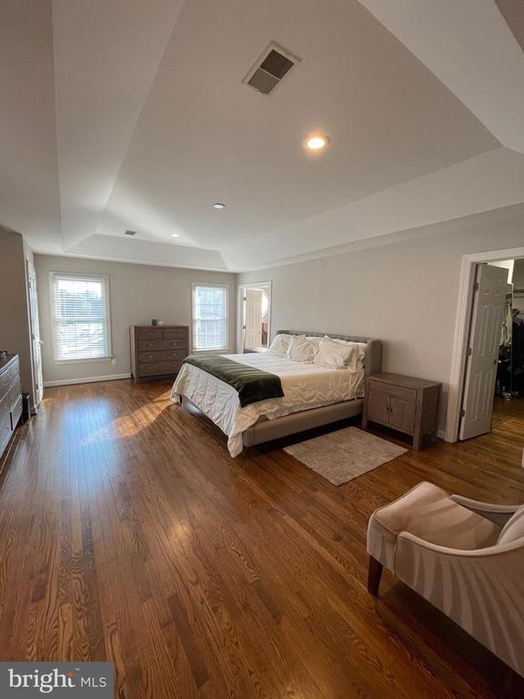 2402 Stryker Ave