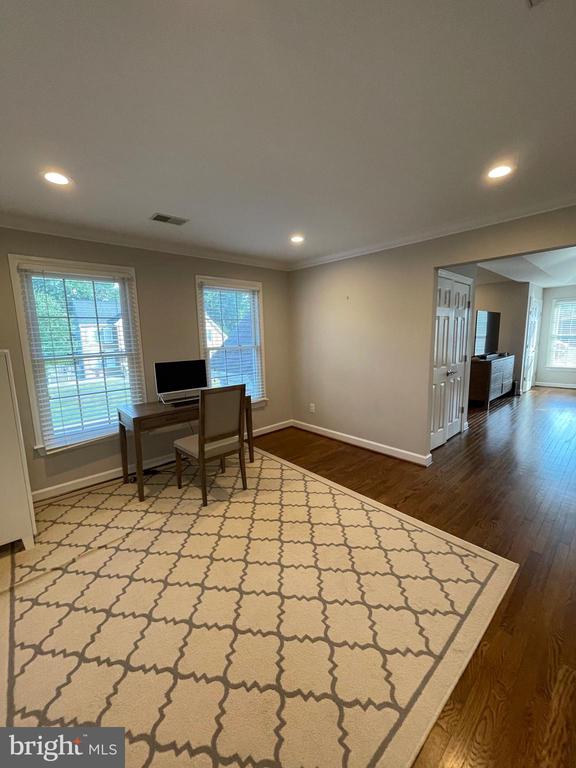 2402 Stryker Ave