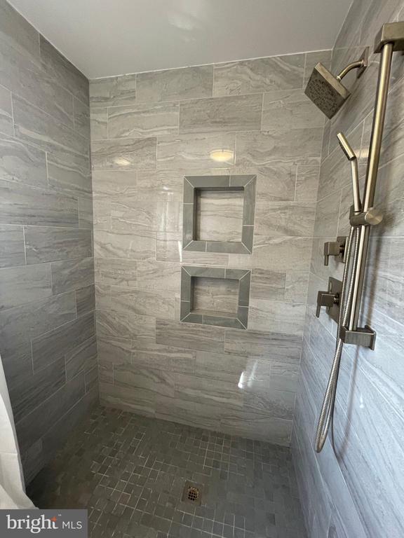 2402 Stryker Ave