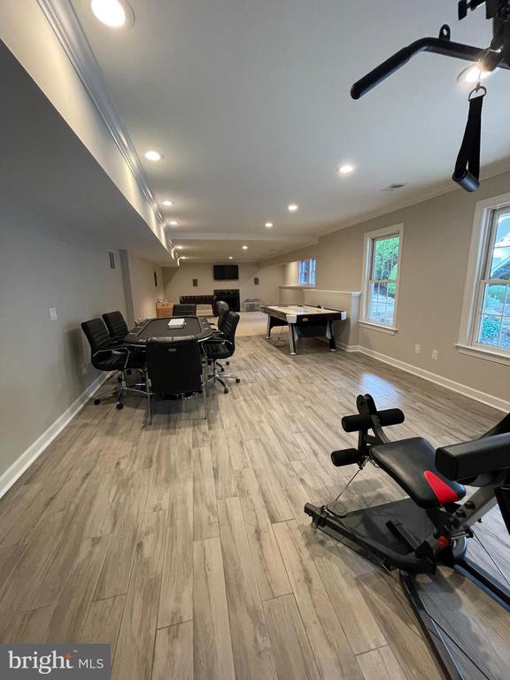 2402 Stryker Ave