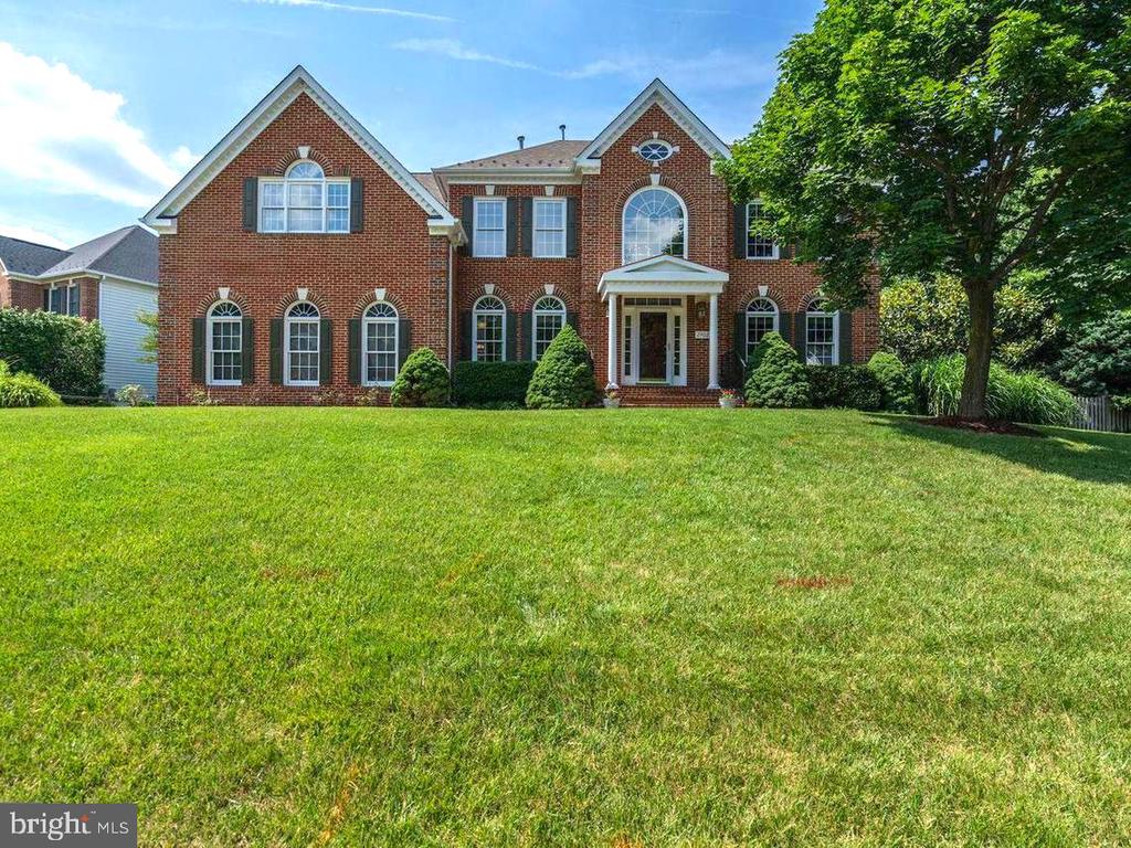 2402 Stryker Ave