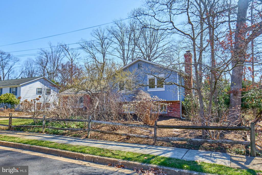 425 Blair Rd NW