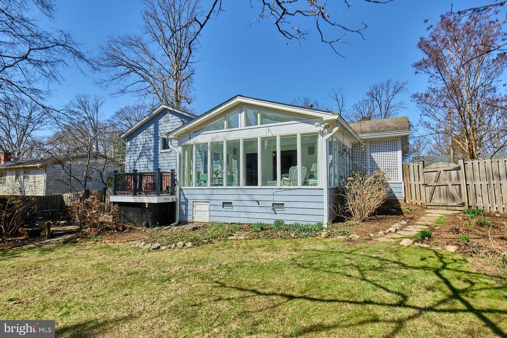 425 Blair Rd NW