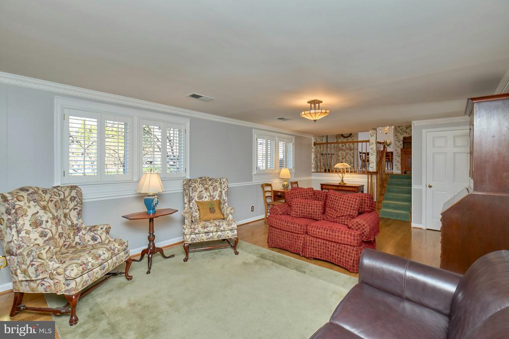 425 Blair Rd NW