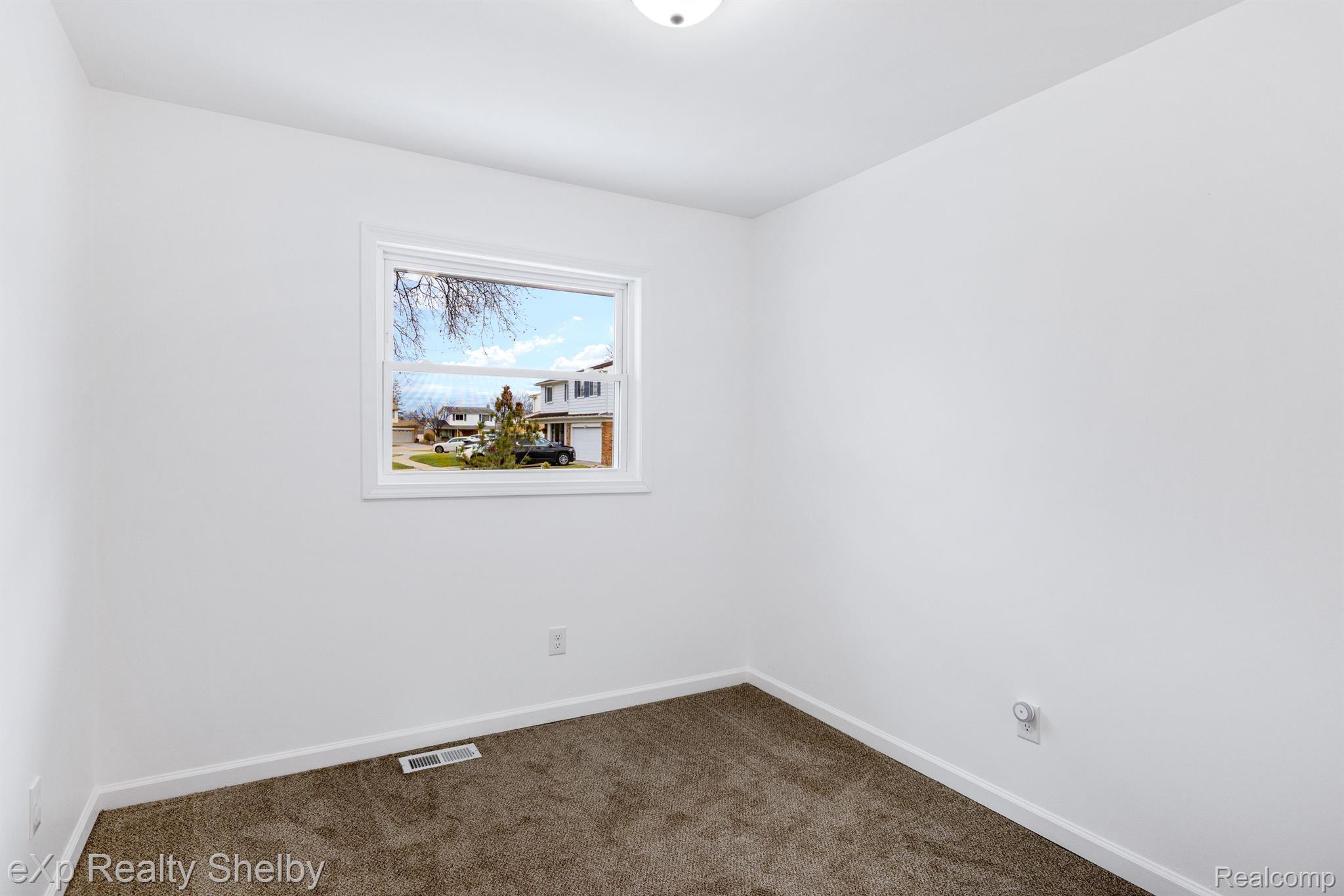 2177 ALEXANDER Drive