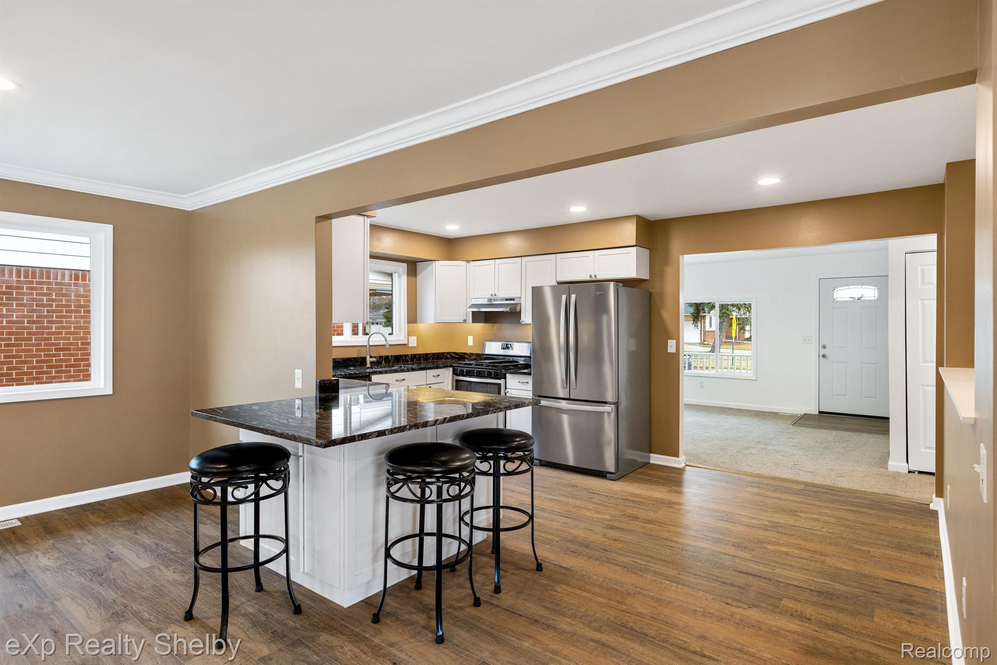 2177 ALEXANDER Drive