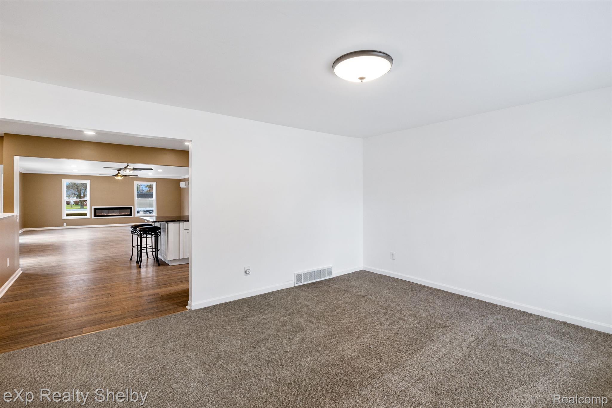 2177 ALEXANDER Drive