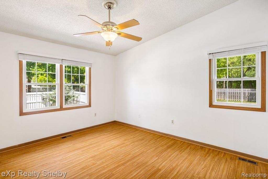 42151 OLD POND Circle