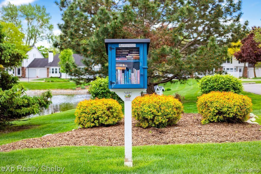 42151 OLD POND Circle