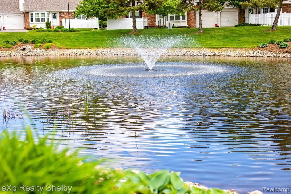 42151 OLD POND Circle