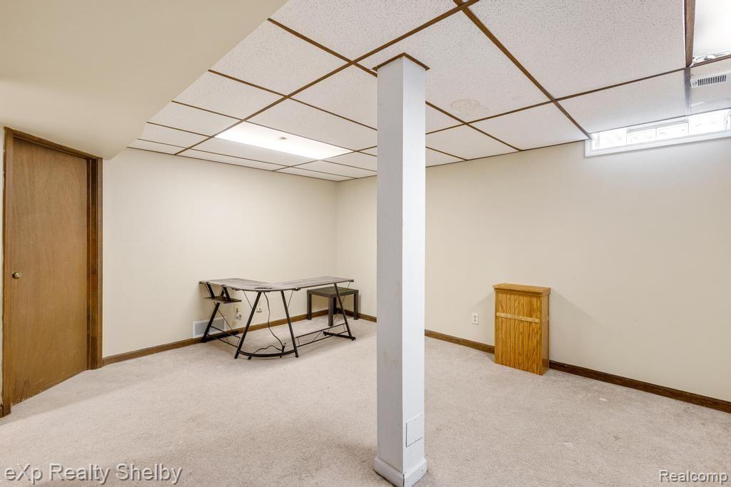 42151 OLD POND Circle