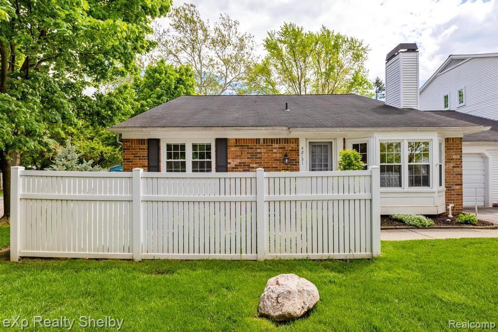 42151 OLD POND Circle