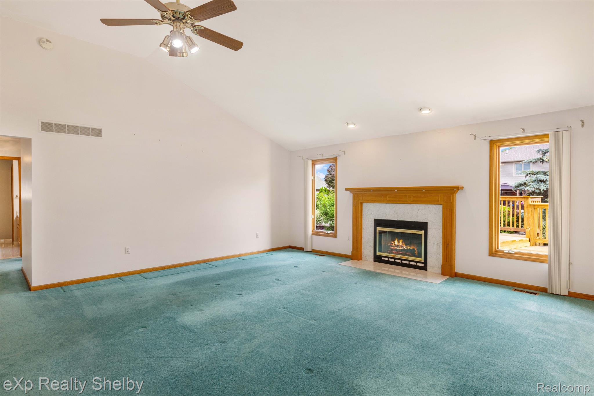 15755 CUSTER Drive