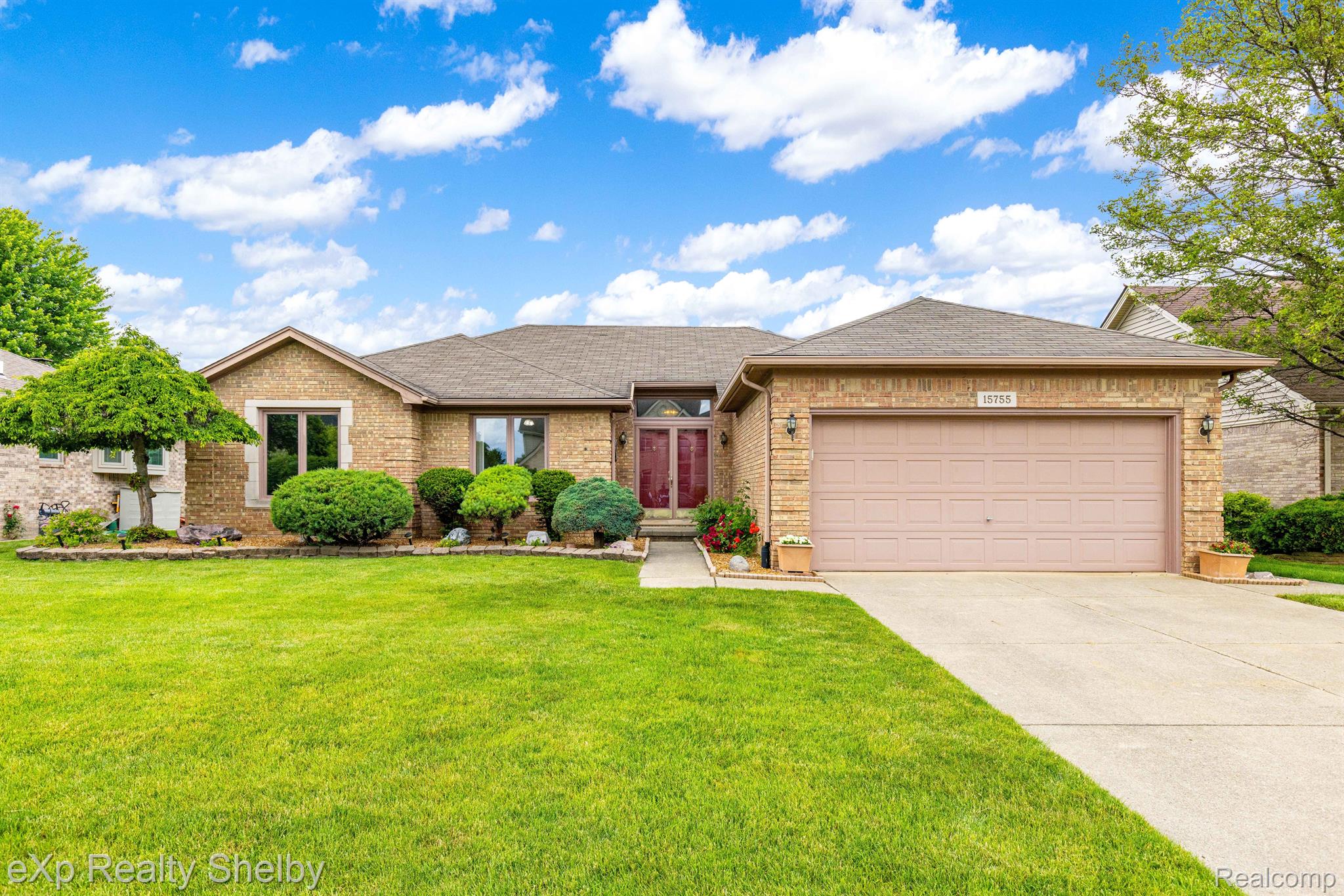 15755 CUSTER Drive