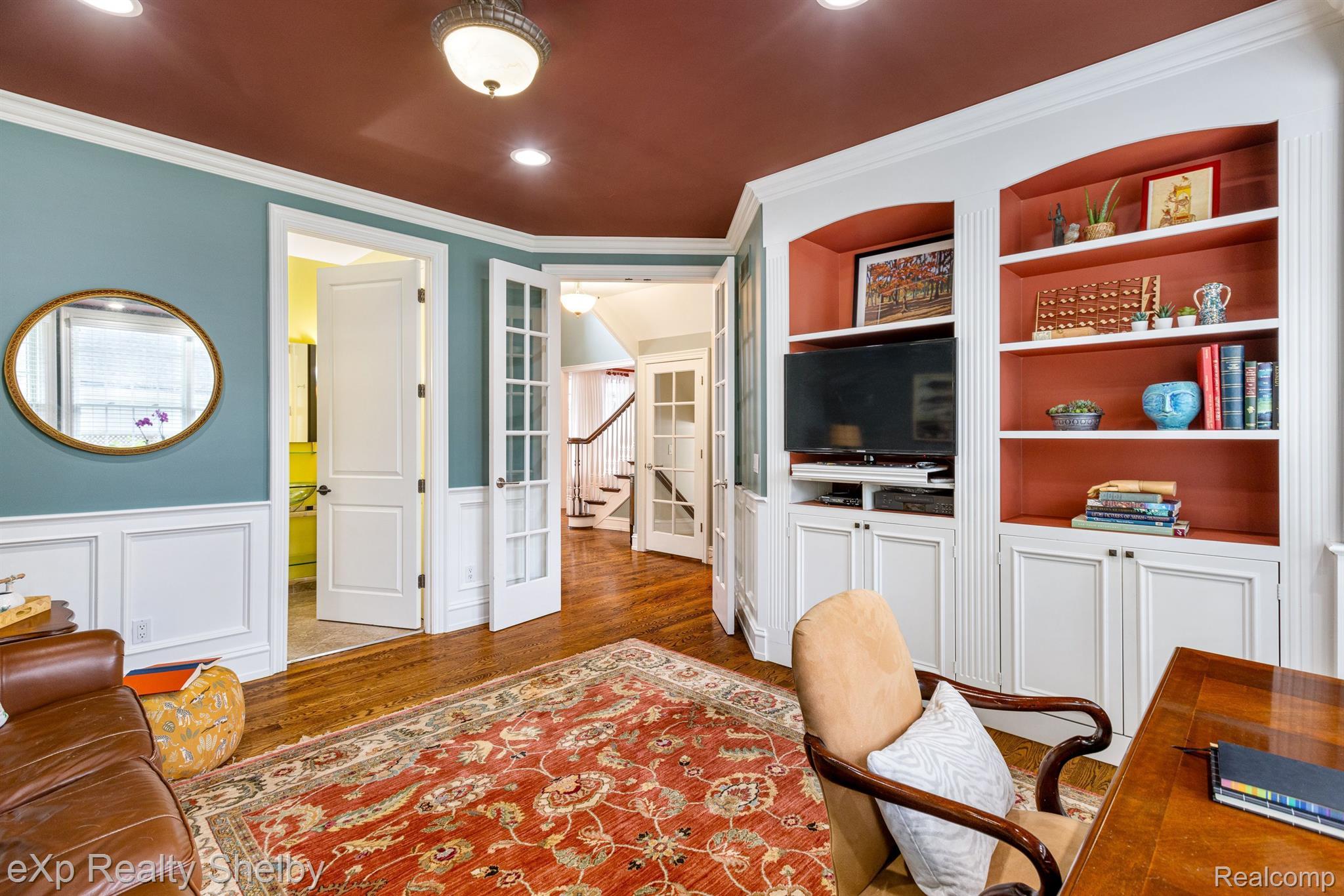 1008 KENSINGTON Avenue