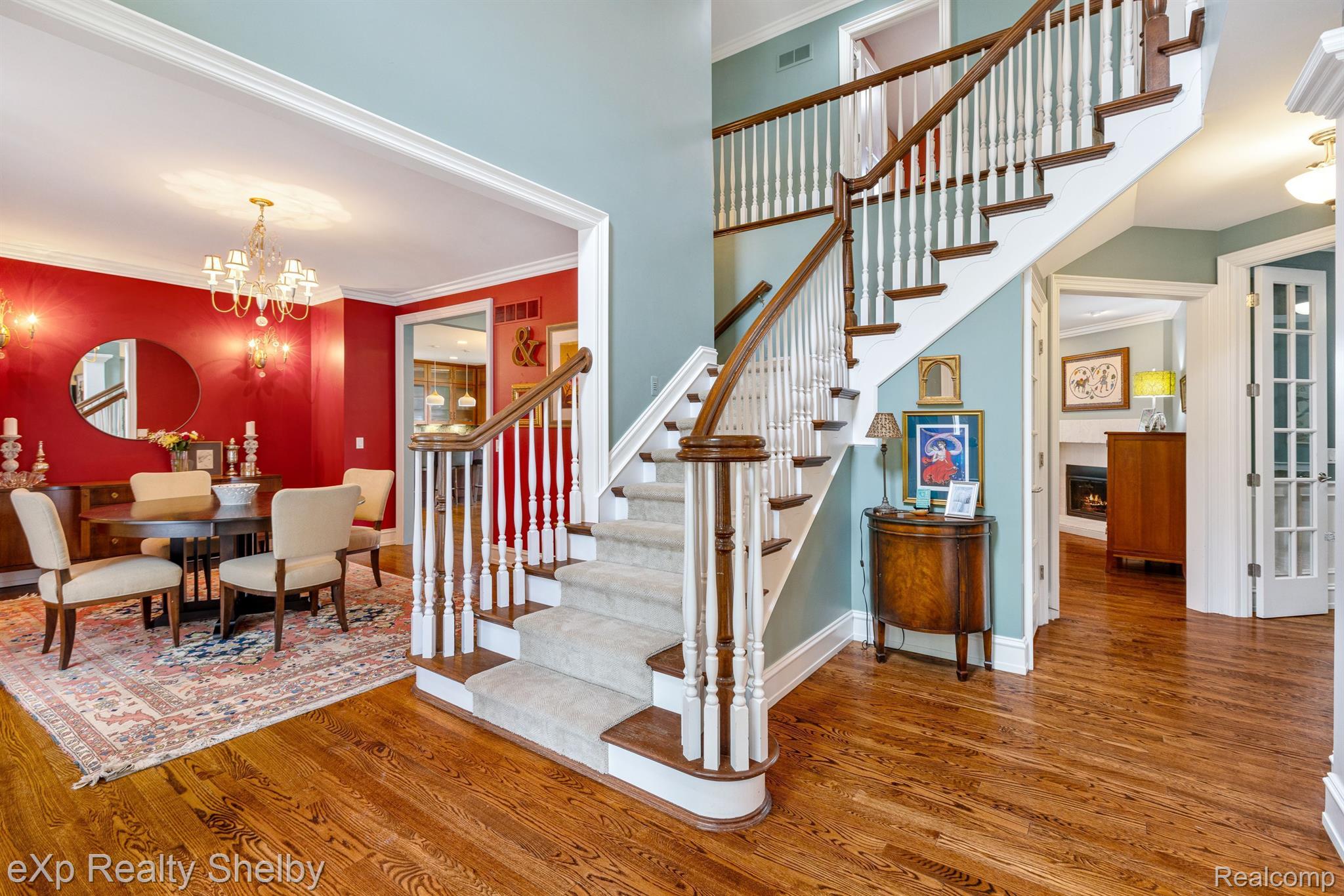 1008 KENSINGTON Avenue