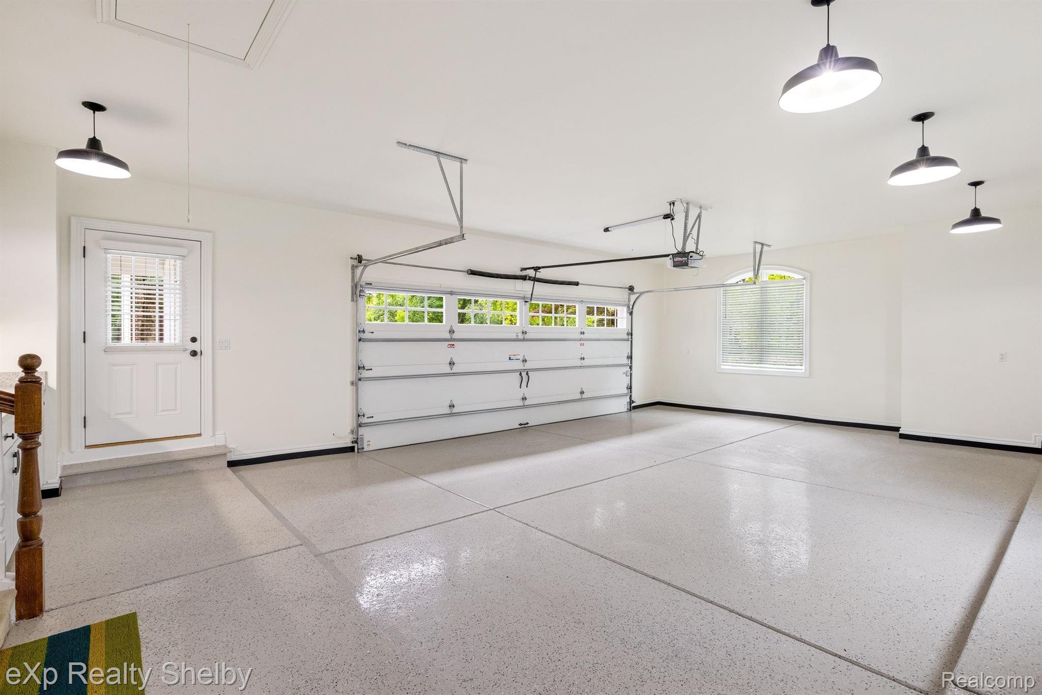 1008 KENSINGTON Avenue