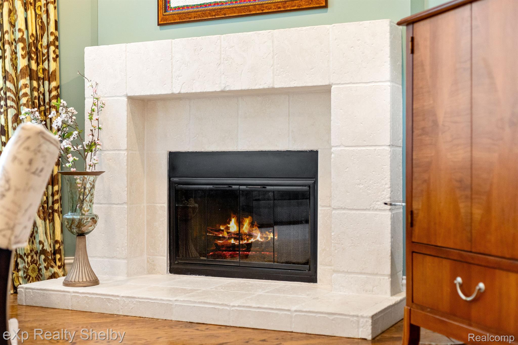 1008 KENSINGTON Avenue