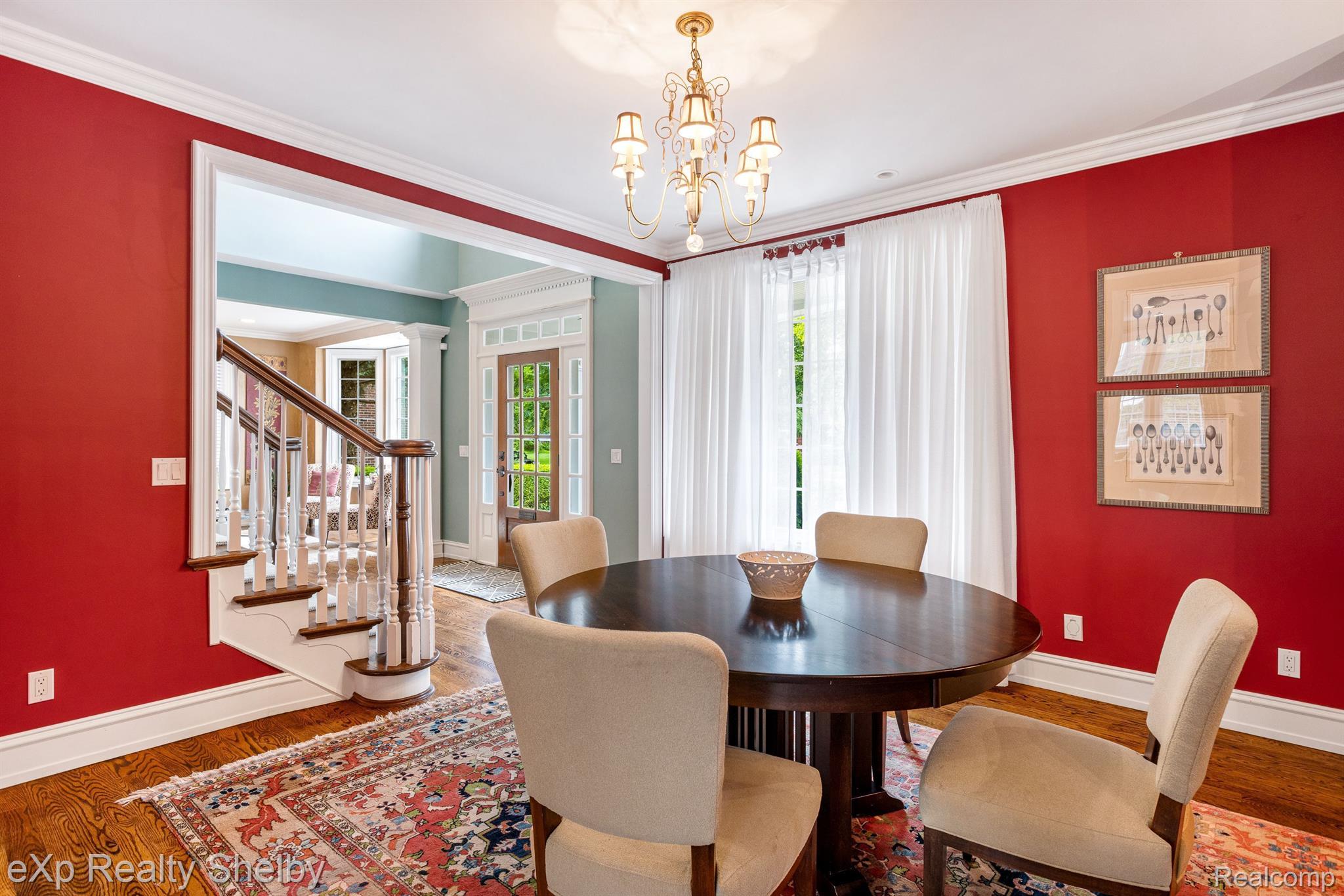 1008 KENSINGTON Avenue