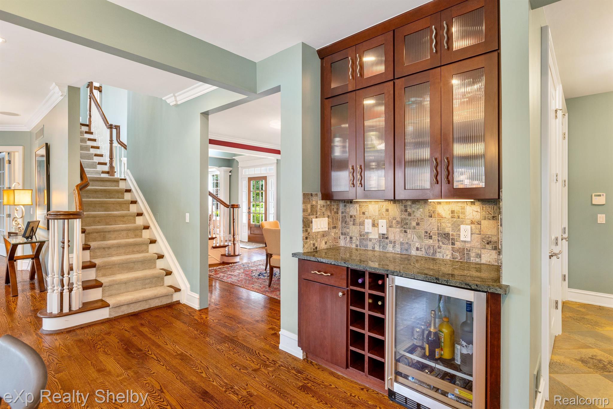 1008 KENSINGTON Avenue