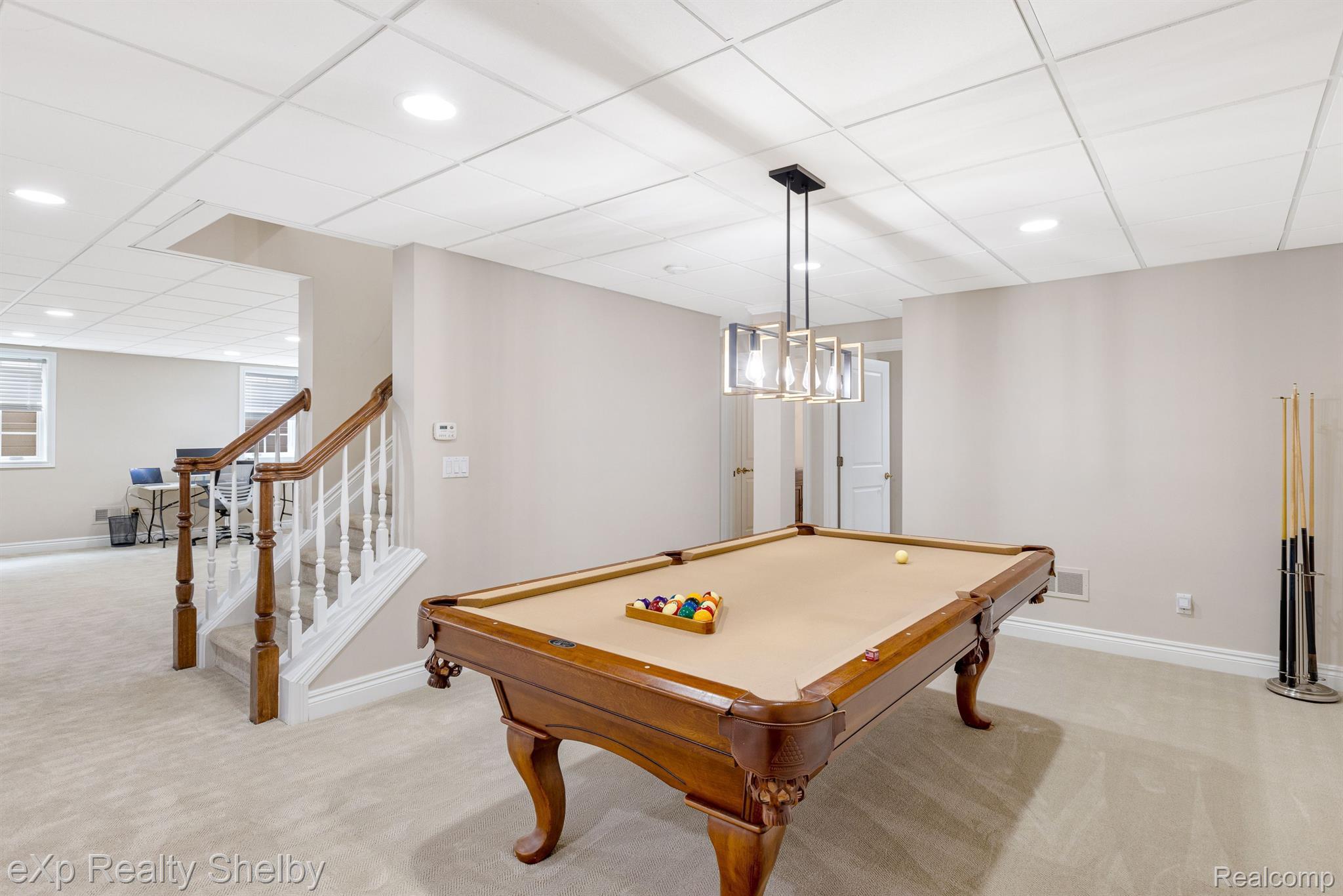 1008 KENSINGTON Avenue