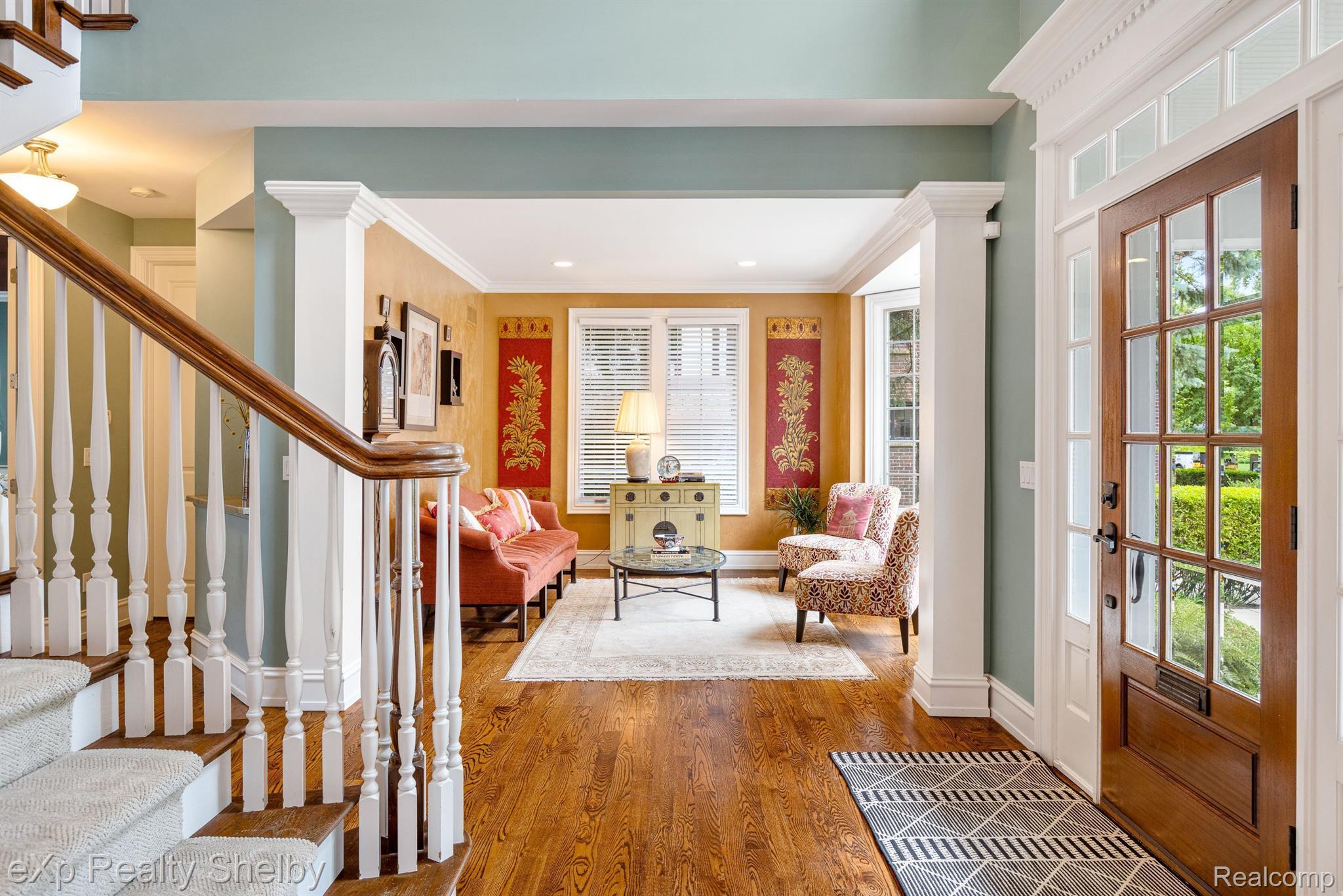 1008 KENSINGTON Avenue